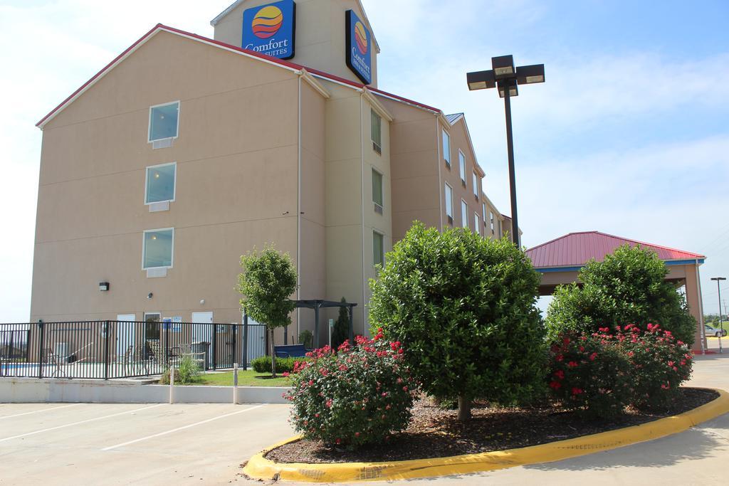 Comfort Inn & Suites Елк Сити Екстериор снимка