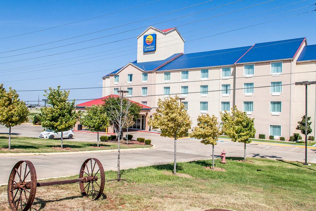 Comfort Inn & Suites Елк Сити Екстериор снимка