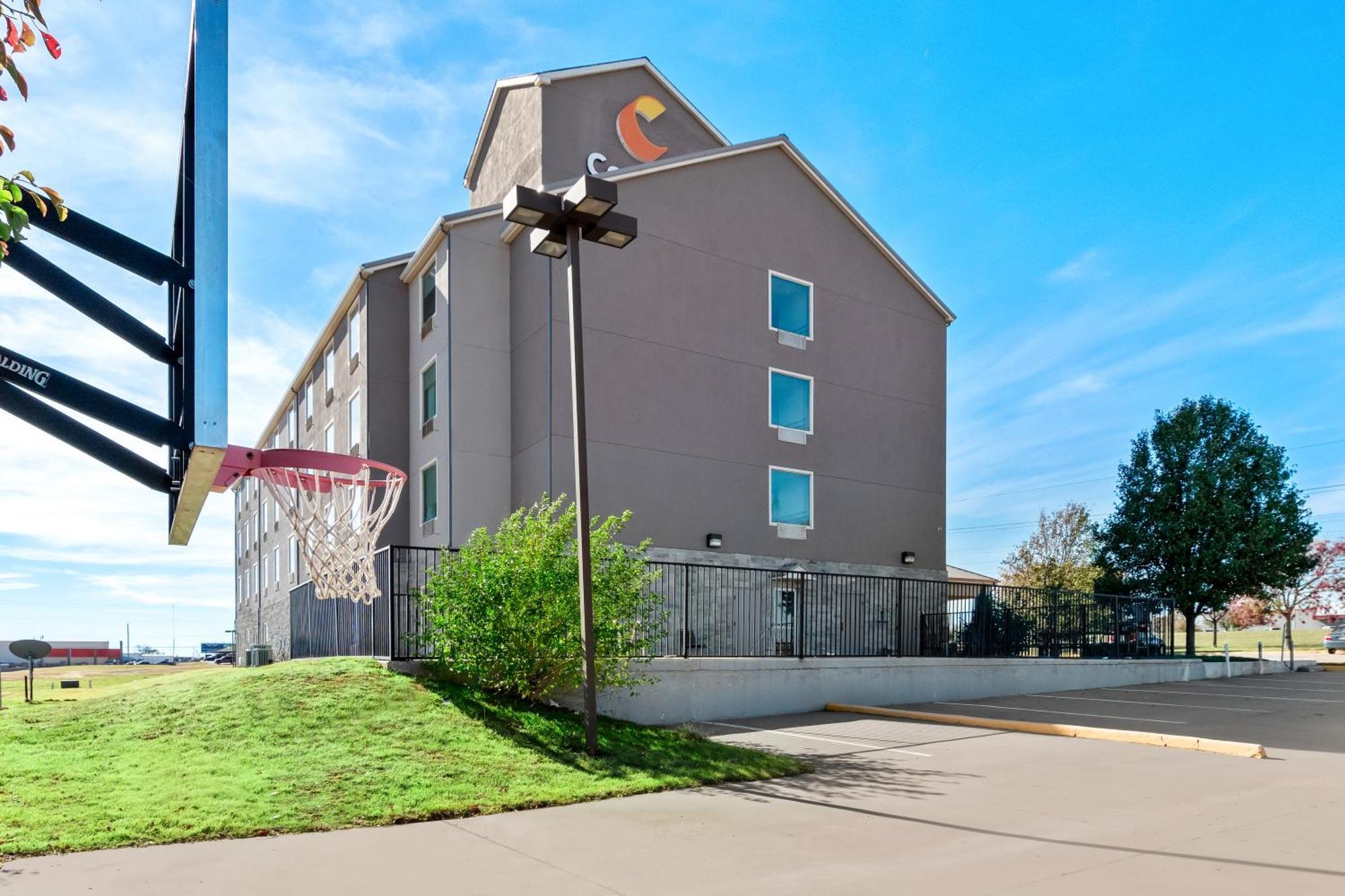 Comfort Inn & Suites Елк Сити Екстериор снимка
