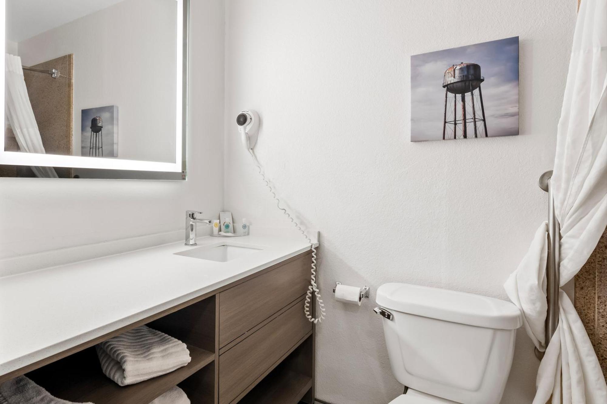 Comfort Inn & Suites Елк Сити Екстериор снимка