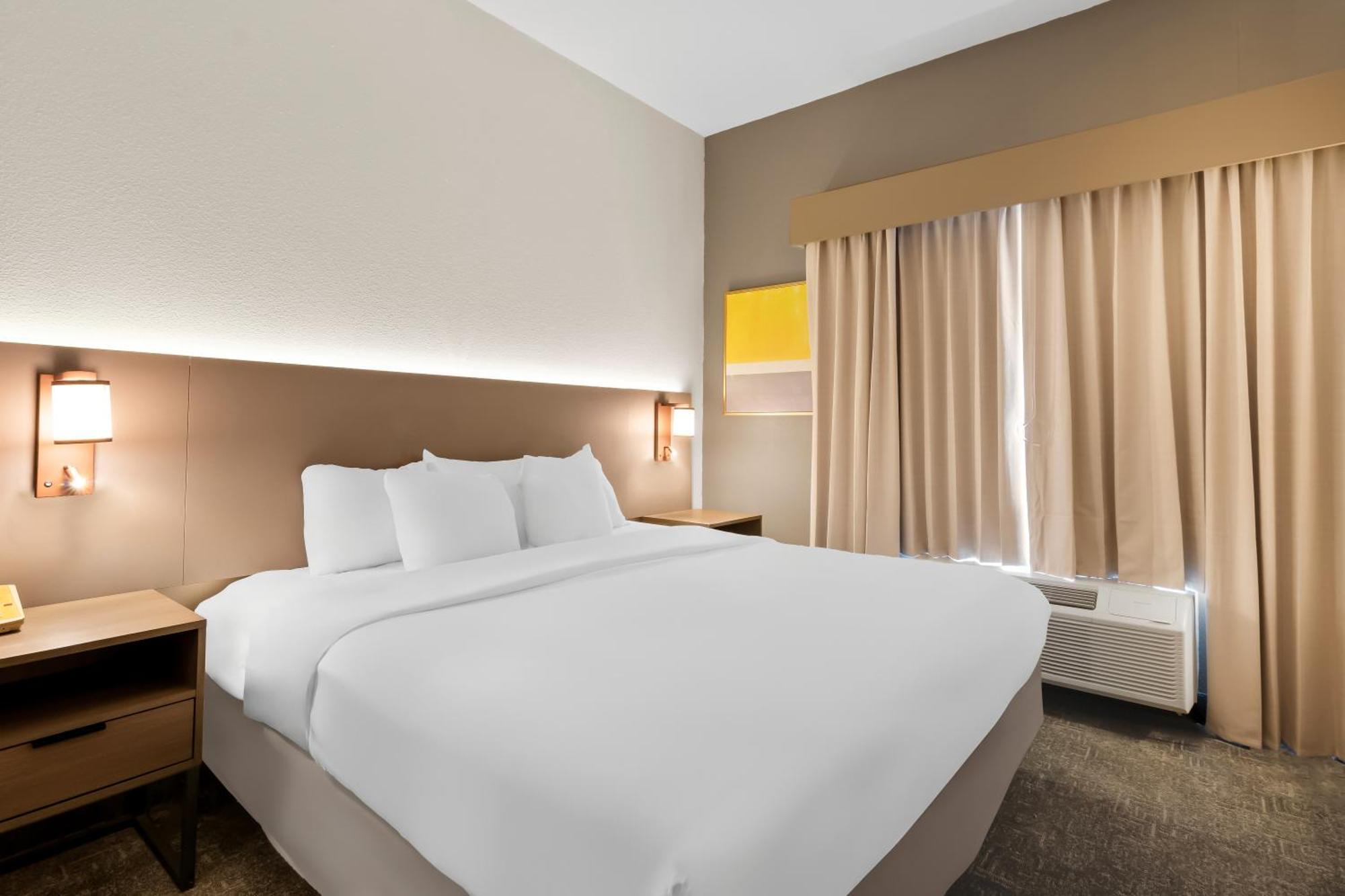 Comfort Inn & Suites Елк Сити Екстериор снимка
