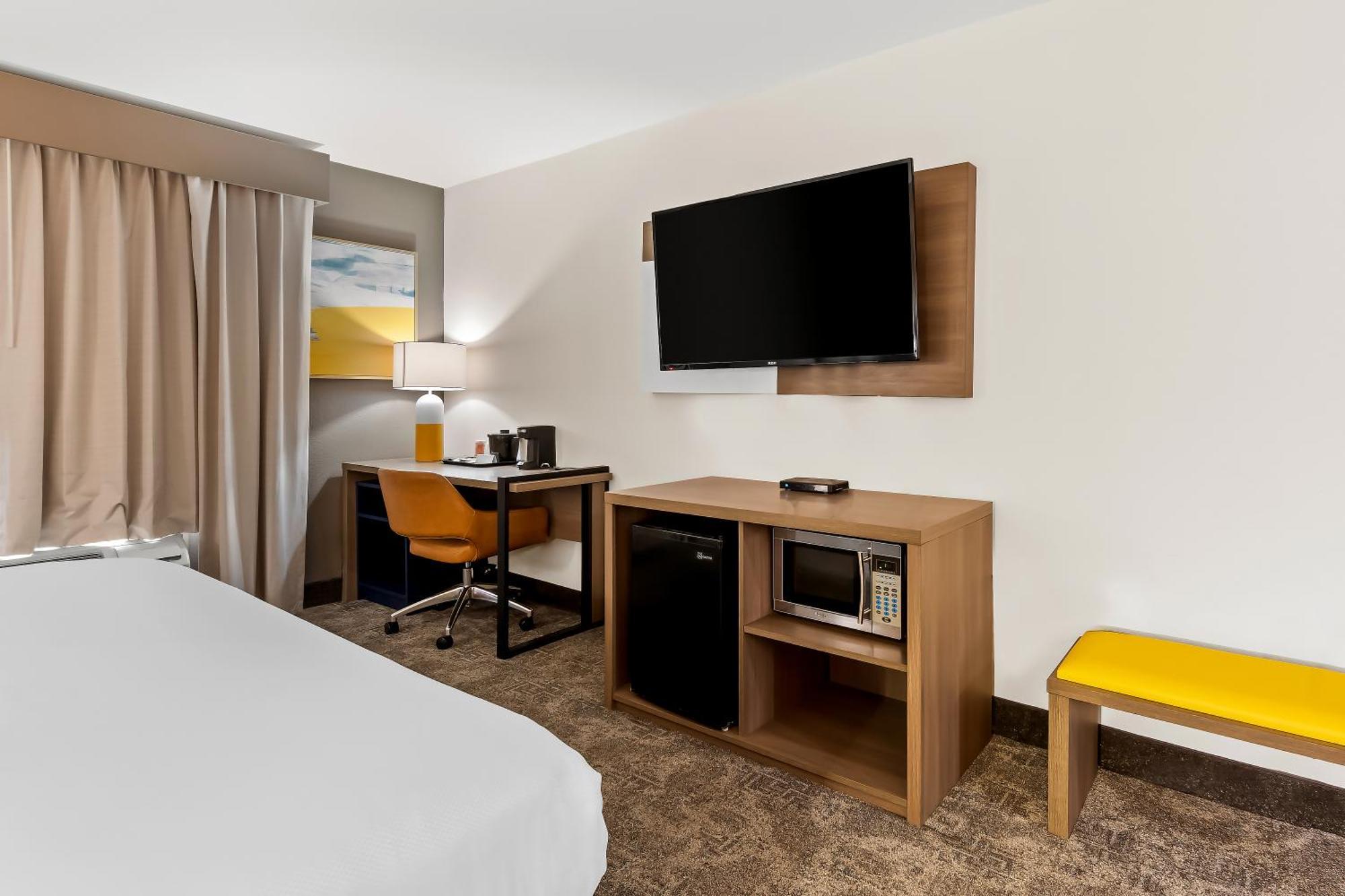 Comfort Inn & Suites Елк Сити Екстериор снимка