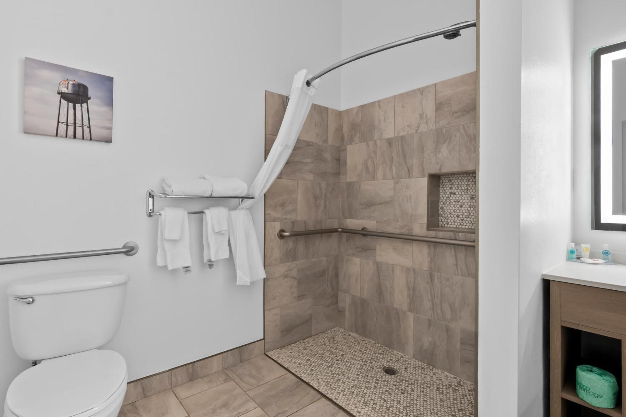 Comfort Inn & Suites Елк Сити Екстериор снимка
