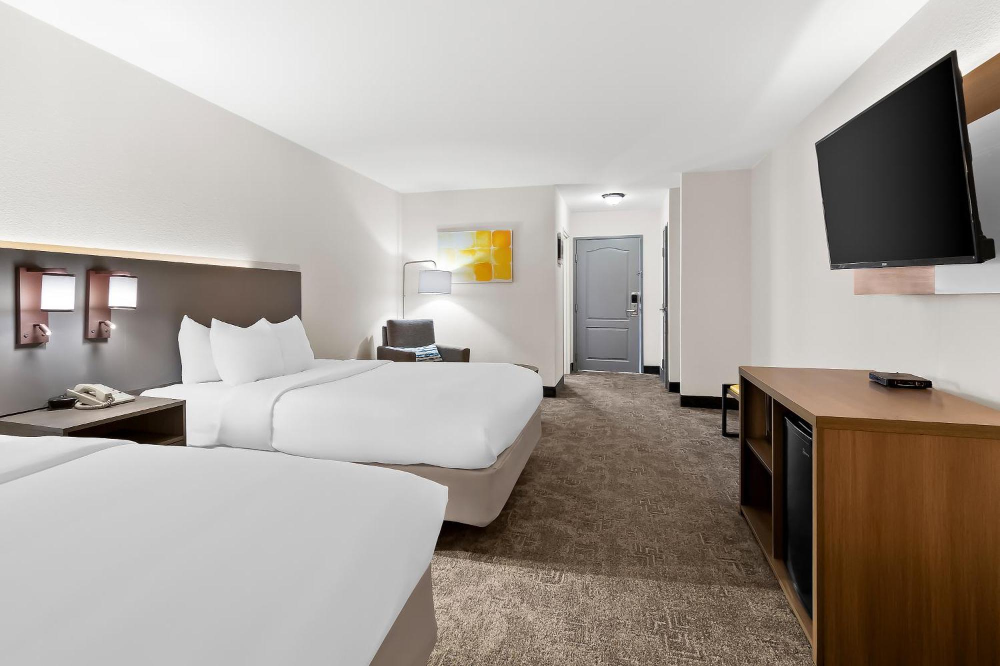 Comfort Inn & Suites Елк Сити Екстериор снимка