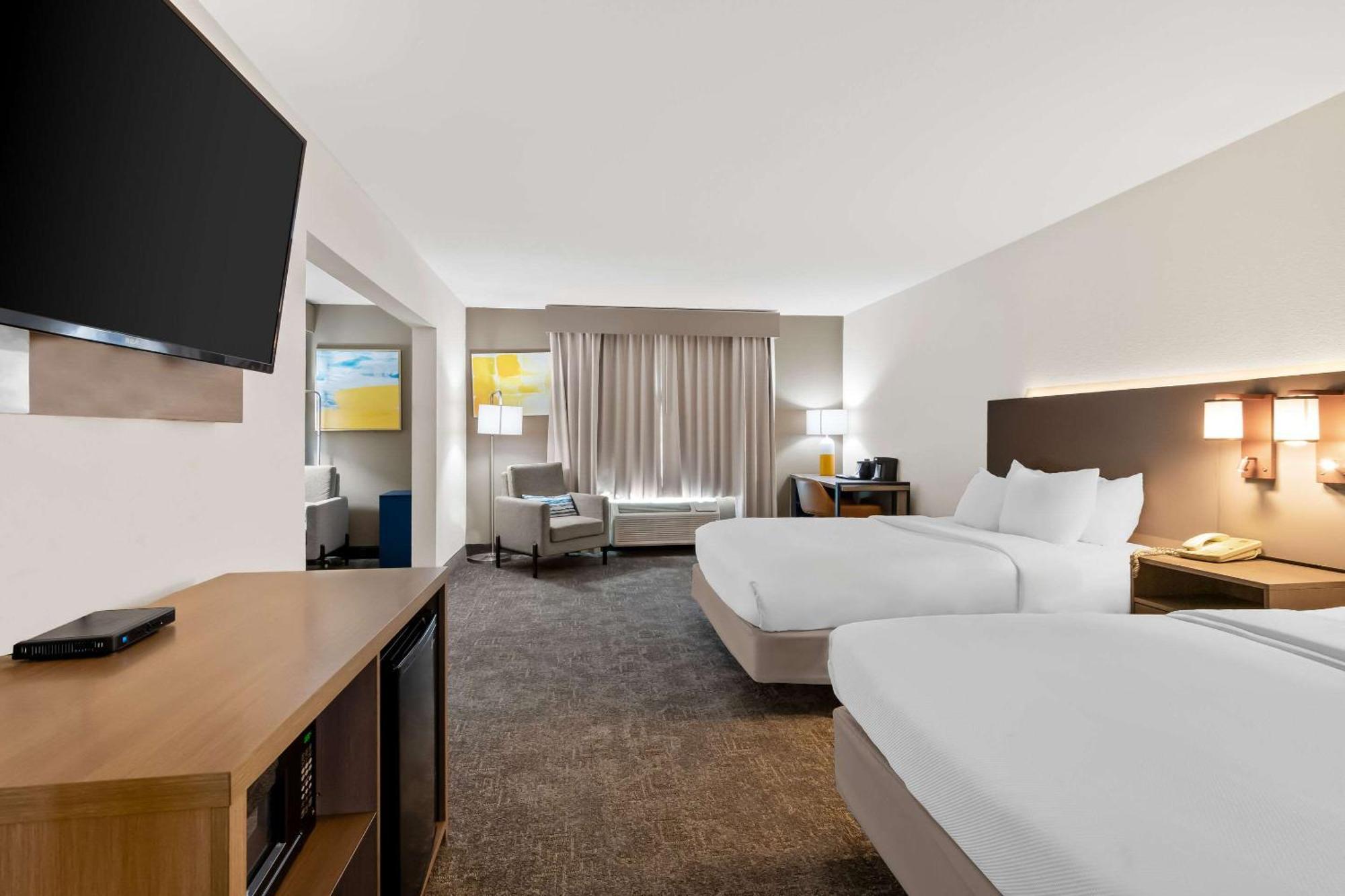 Comfort Inn & Suites Елк Сити Екстериор снимка
