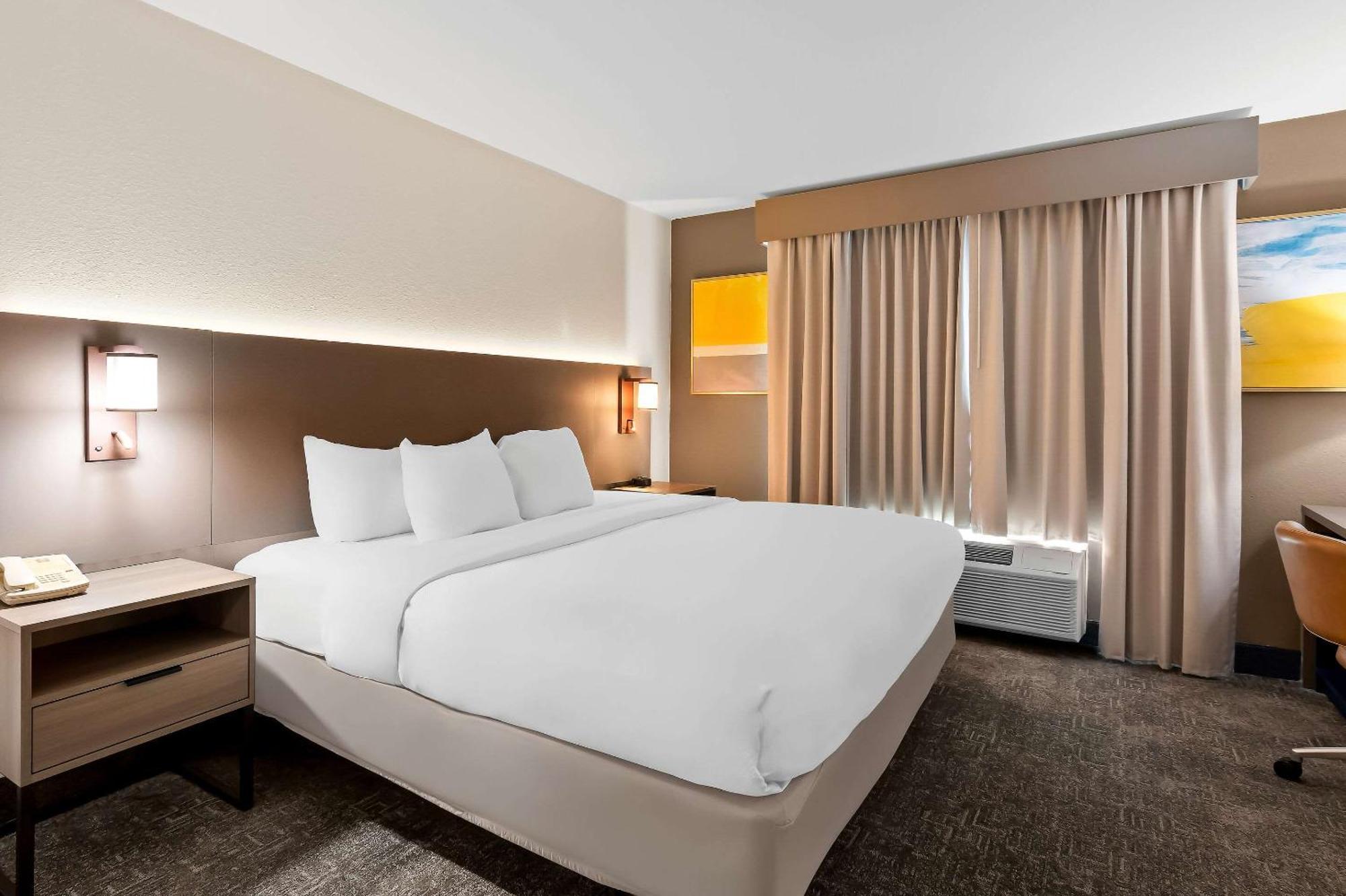Comfort Inn & Suites Елк Сити Екстериор снимка