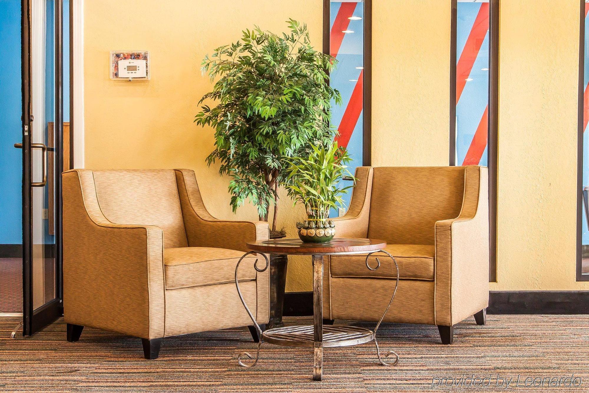 Comfort Inn & Suites Елк Сити Екстериор снимка