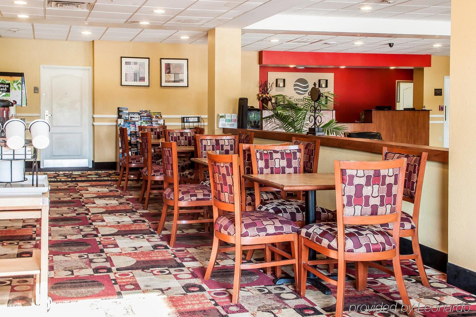 Comfort Inn & Suites Елк Сити Екстериор снимка