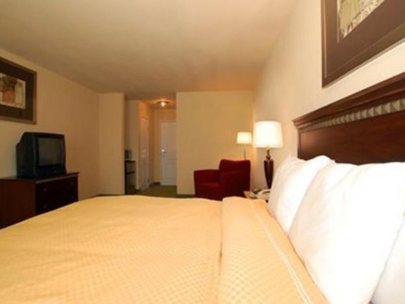 Comfort Inn & Suites Елк Сити Екстериор снимка